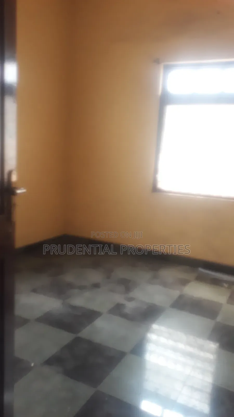 3bdrm House in Kokomlemle for rent