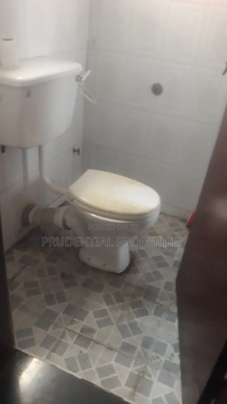 3bdrm House in Kokomlemle for rent