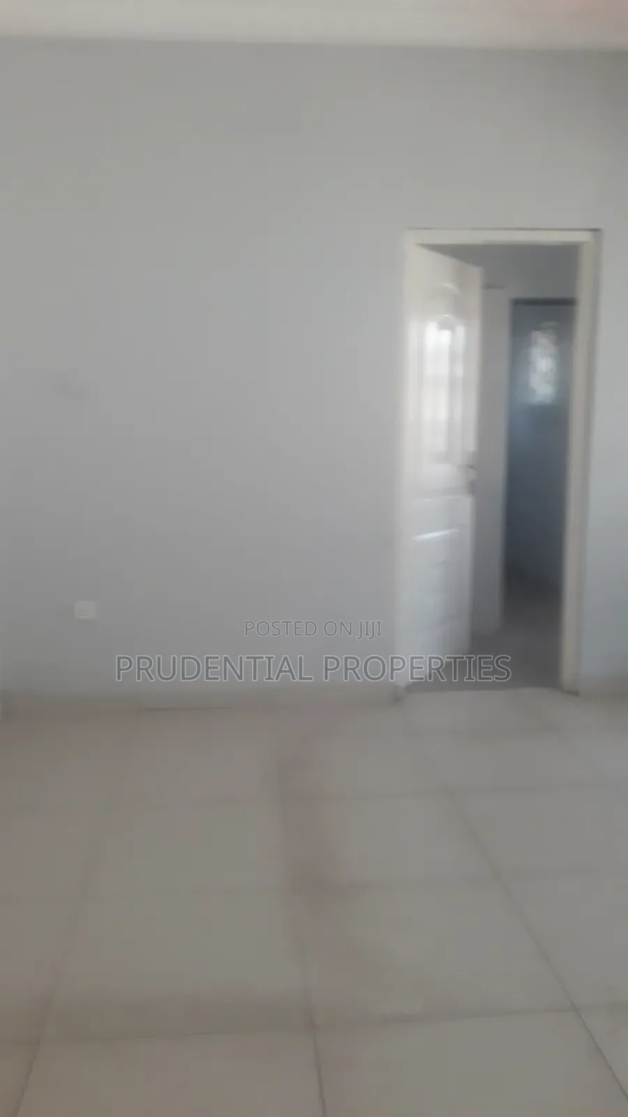 8bdrm House in Kokomlemle for rent
