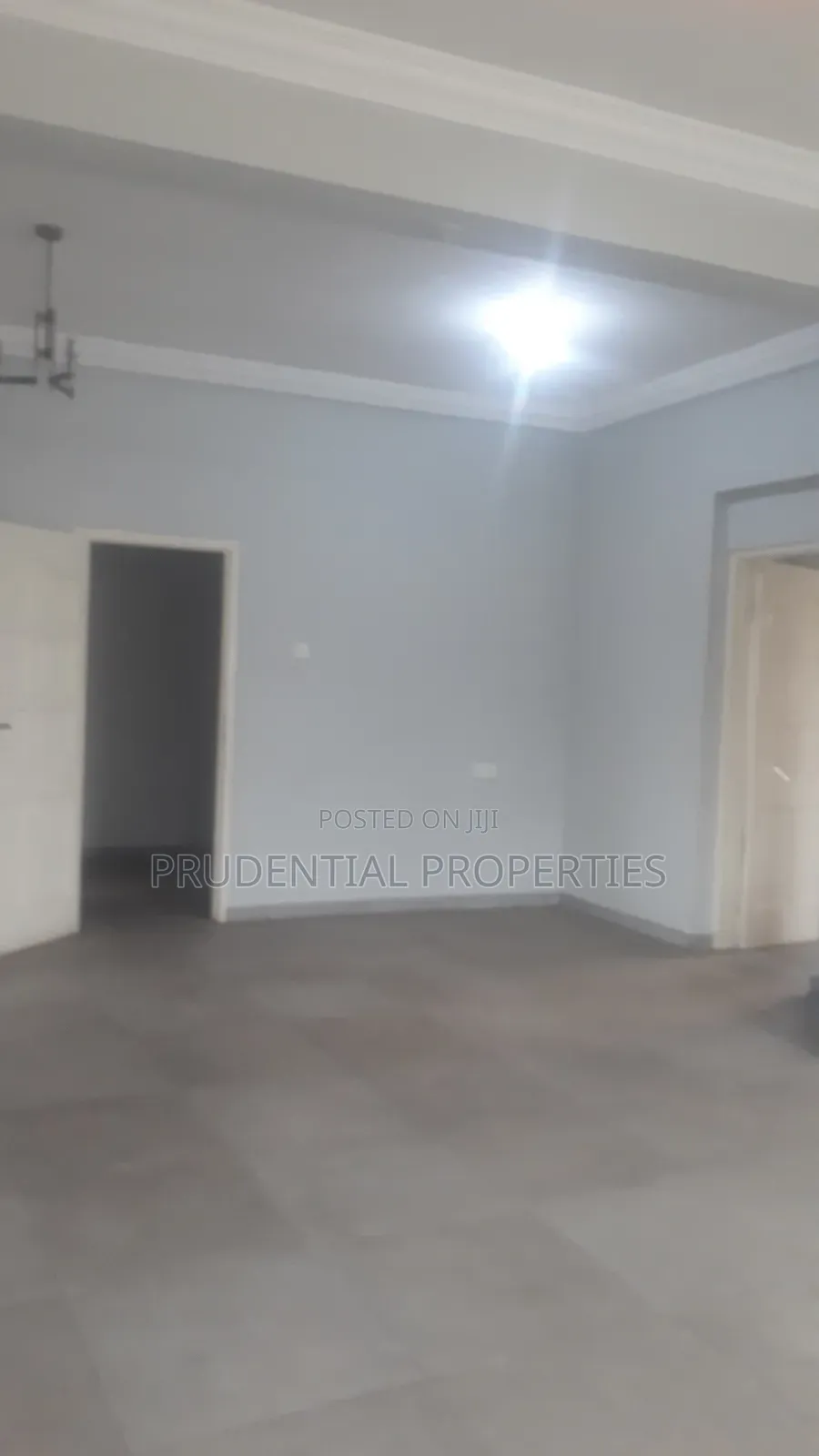 8bdrm House in Kokomlemle for rent