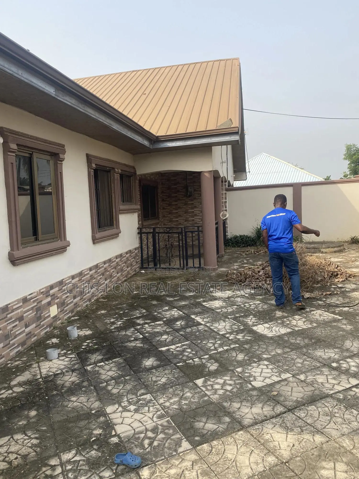 3bdrm House in Adam Nana Obom Road for rent