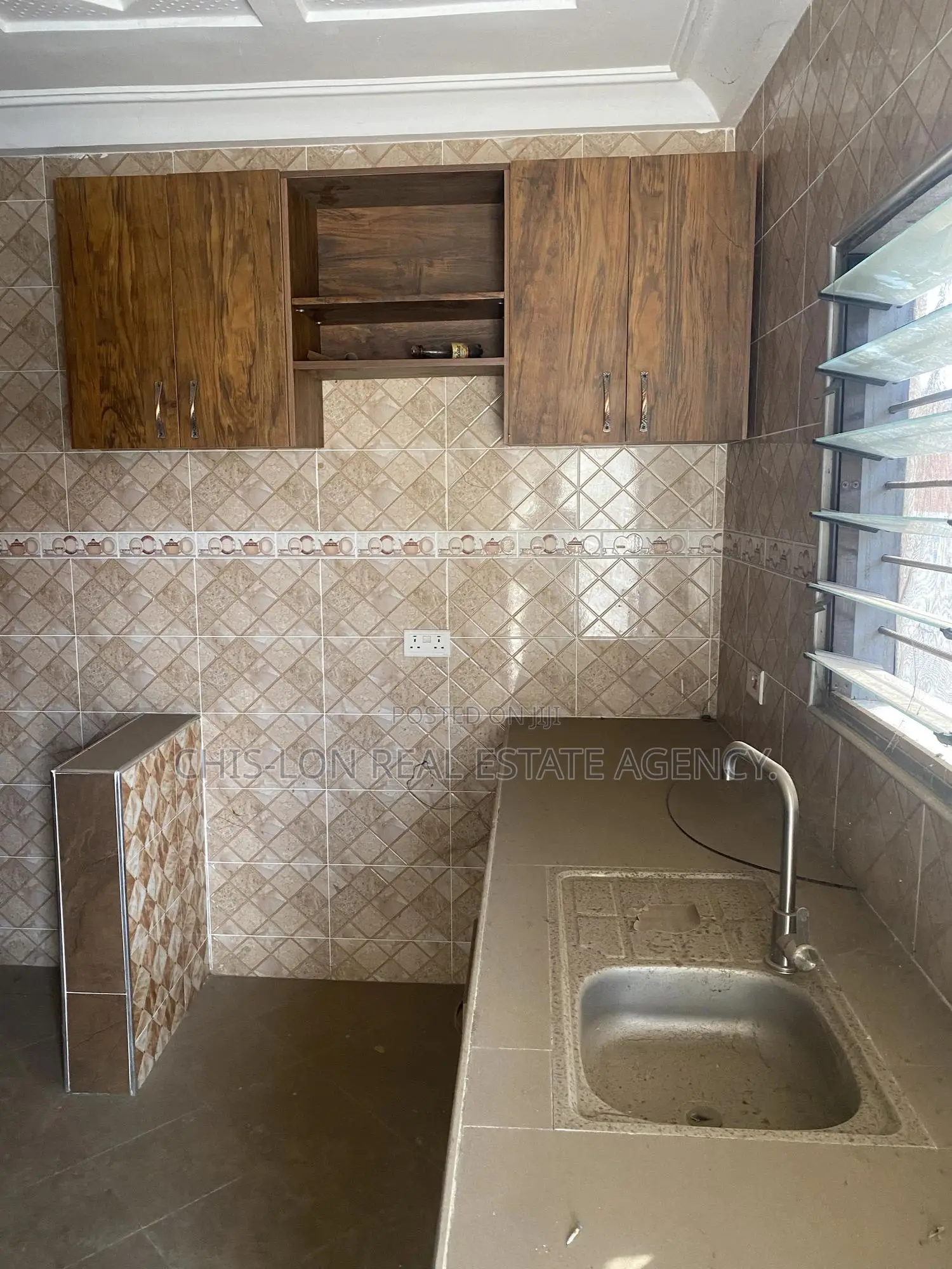3bdrm House in Adam Nana Obom Road for rent
