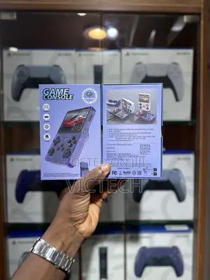 R36s Handheld Game Console