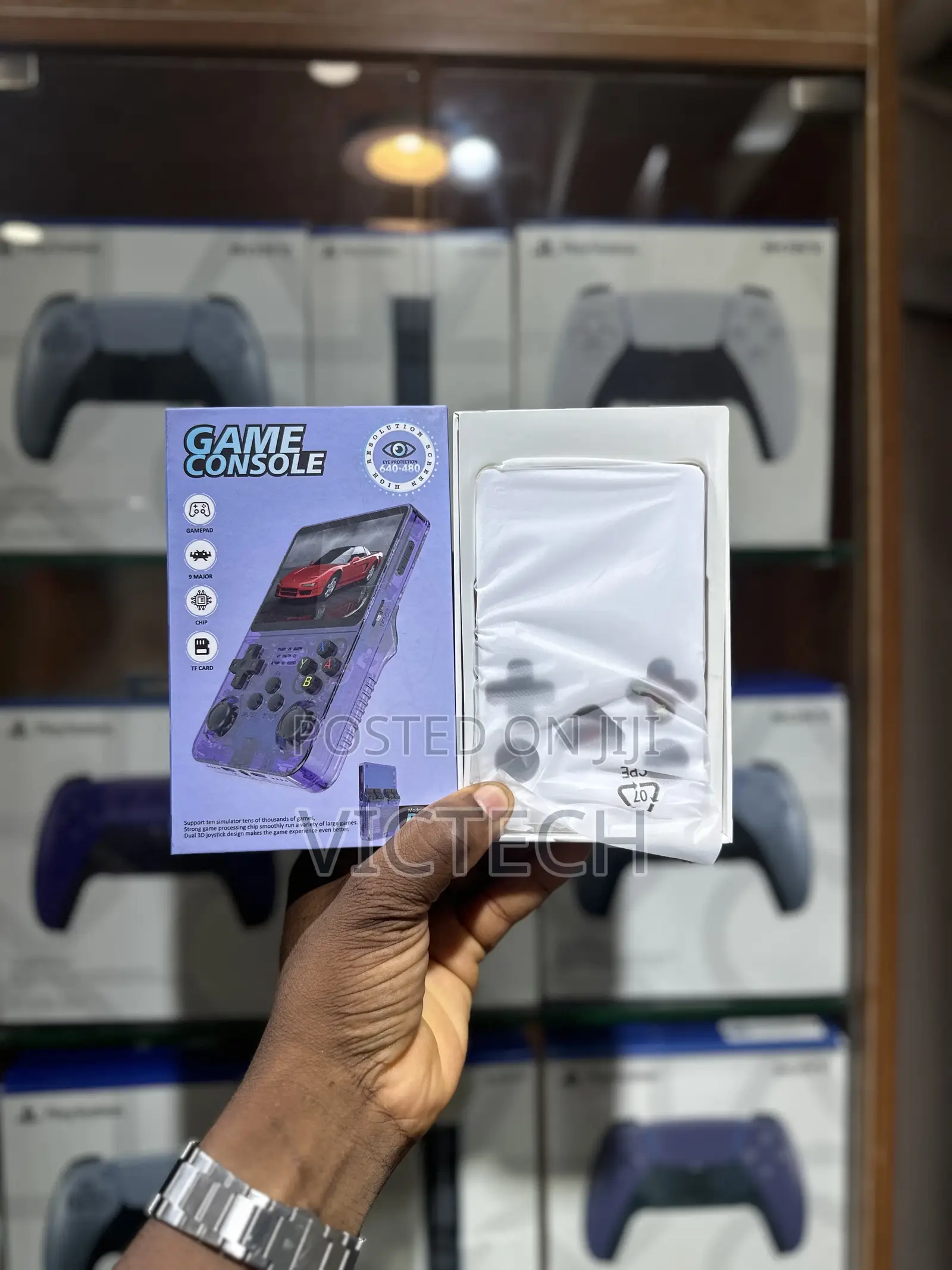R36s Handheld Game Console