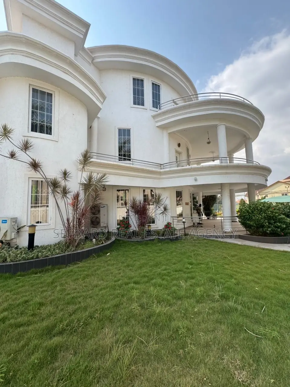 12bdrm Mansion in Sefdard Properties, East Legon for sale