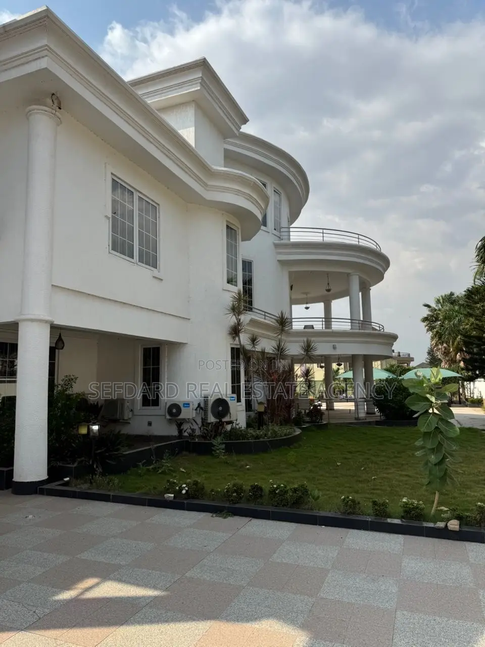 12bdrm Mansion in Sefdard Properties, East Legon for sale