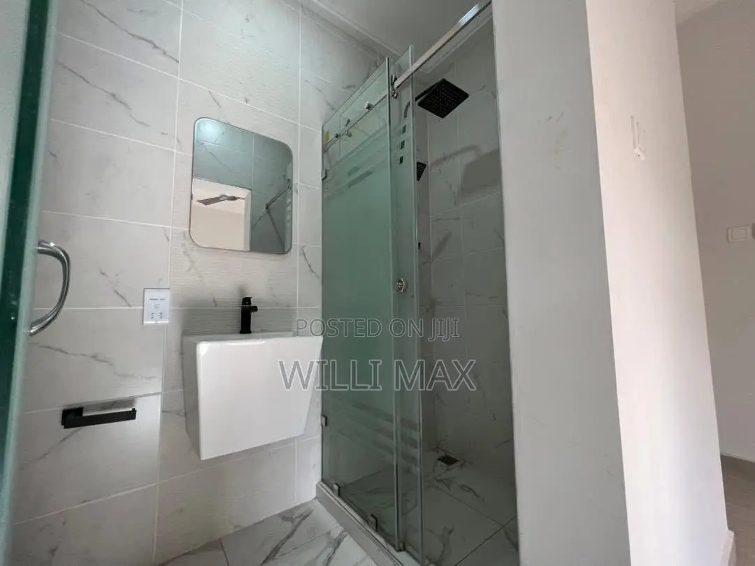 4bdrm Duplex in Ankonam, Oyarifa for sale