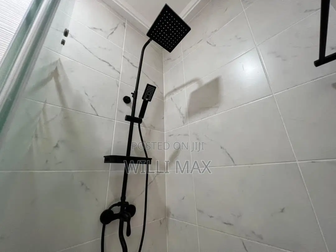 4bdrm Duplex in Ankonam, Oyarifa for sale