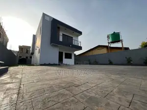 4bdrm Duplex in Ankonam, Oyarifa for sale