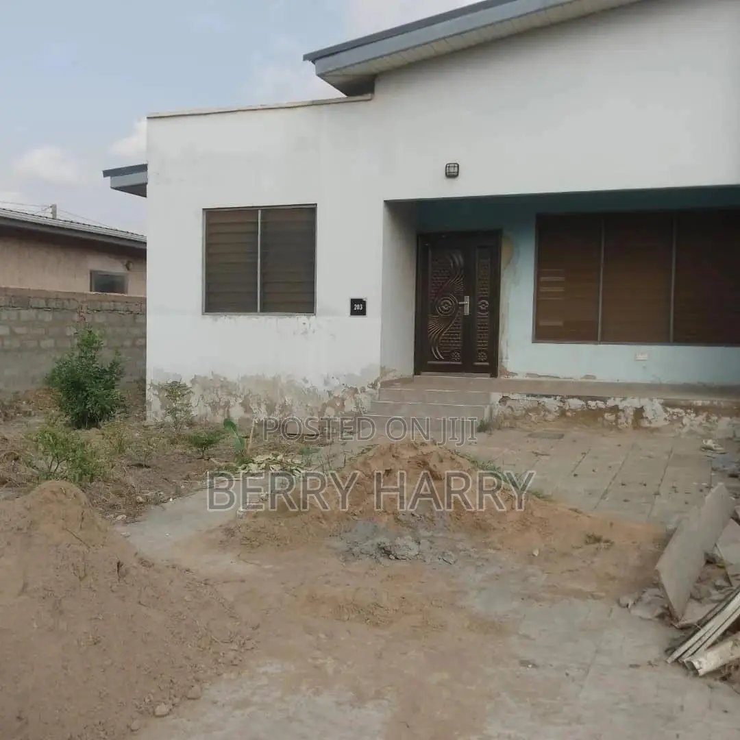 2bdrm House in Nhf Estate Behind, Sakumono for sale