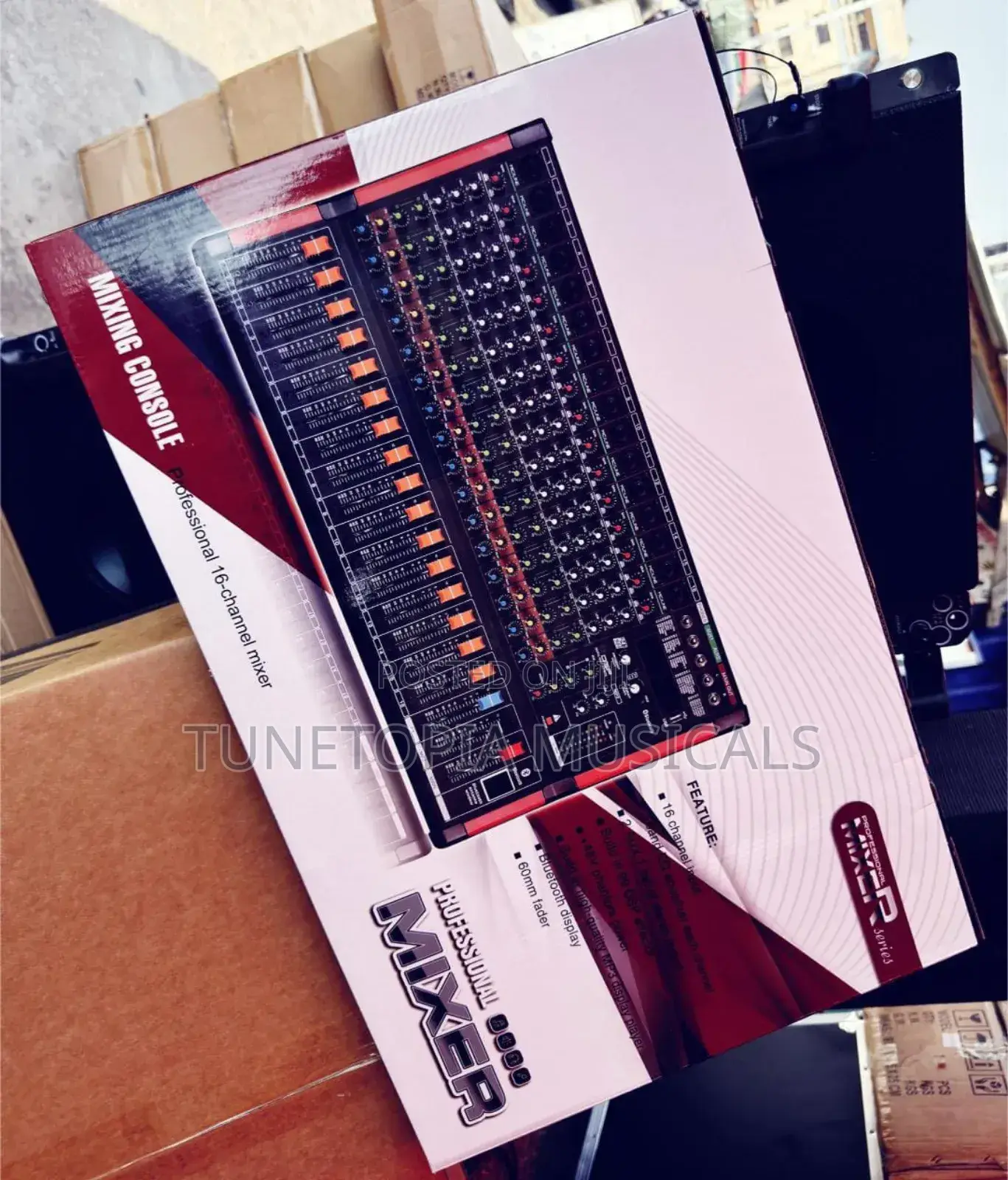 Yamaha Smx16+ 16-channel Professional Audio Mixer.
