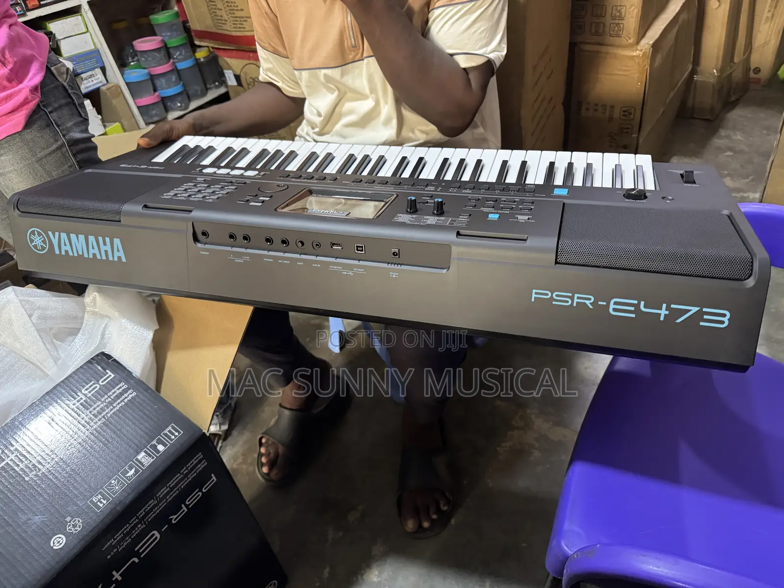 Yamaha PSR E383