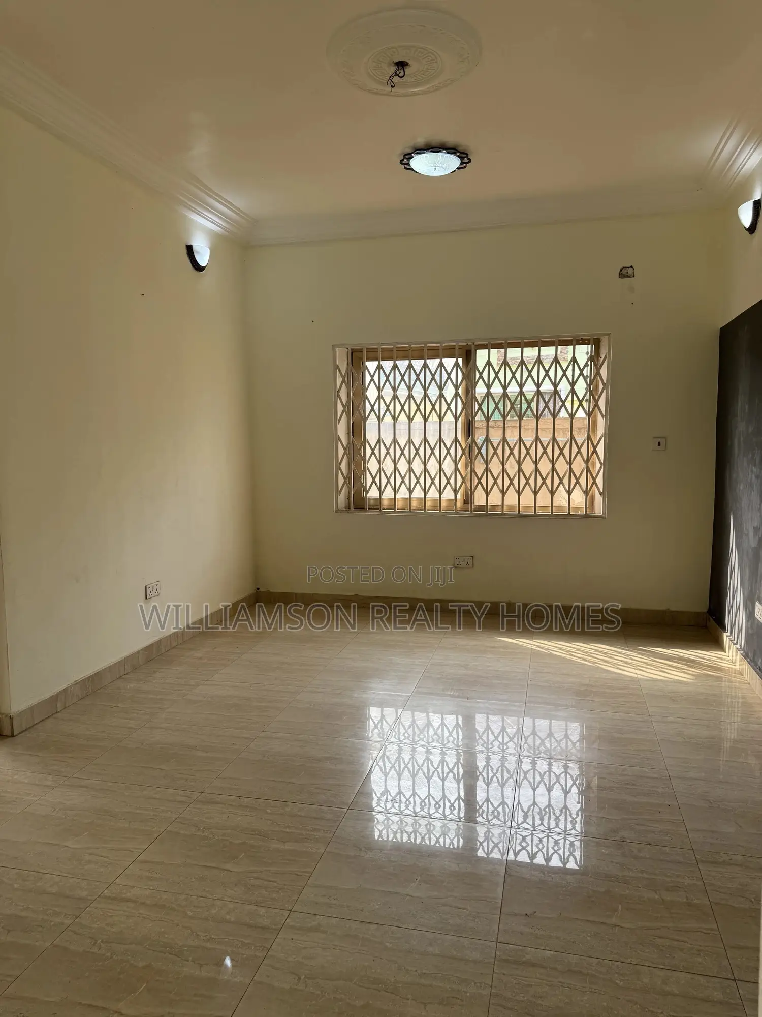 2bdrm Apartment in Community 18 Area, Spintex for rent