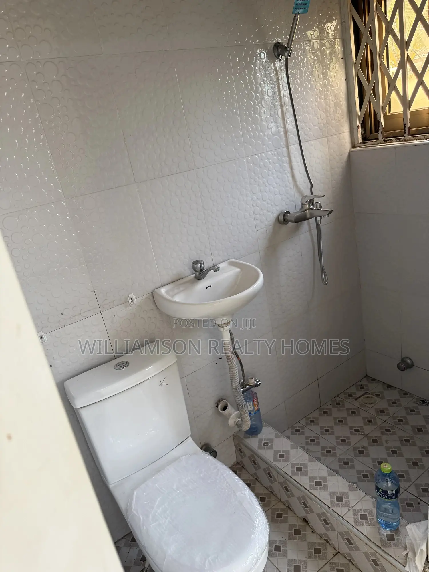 2bdrm Apartment in Community 18 Area, Spintex for rent