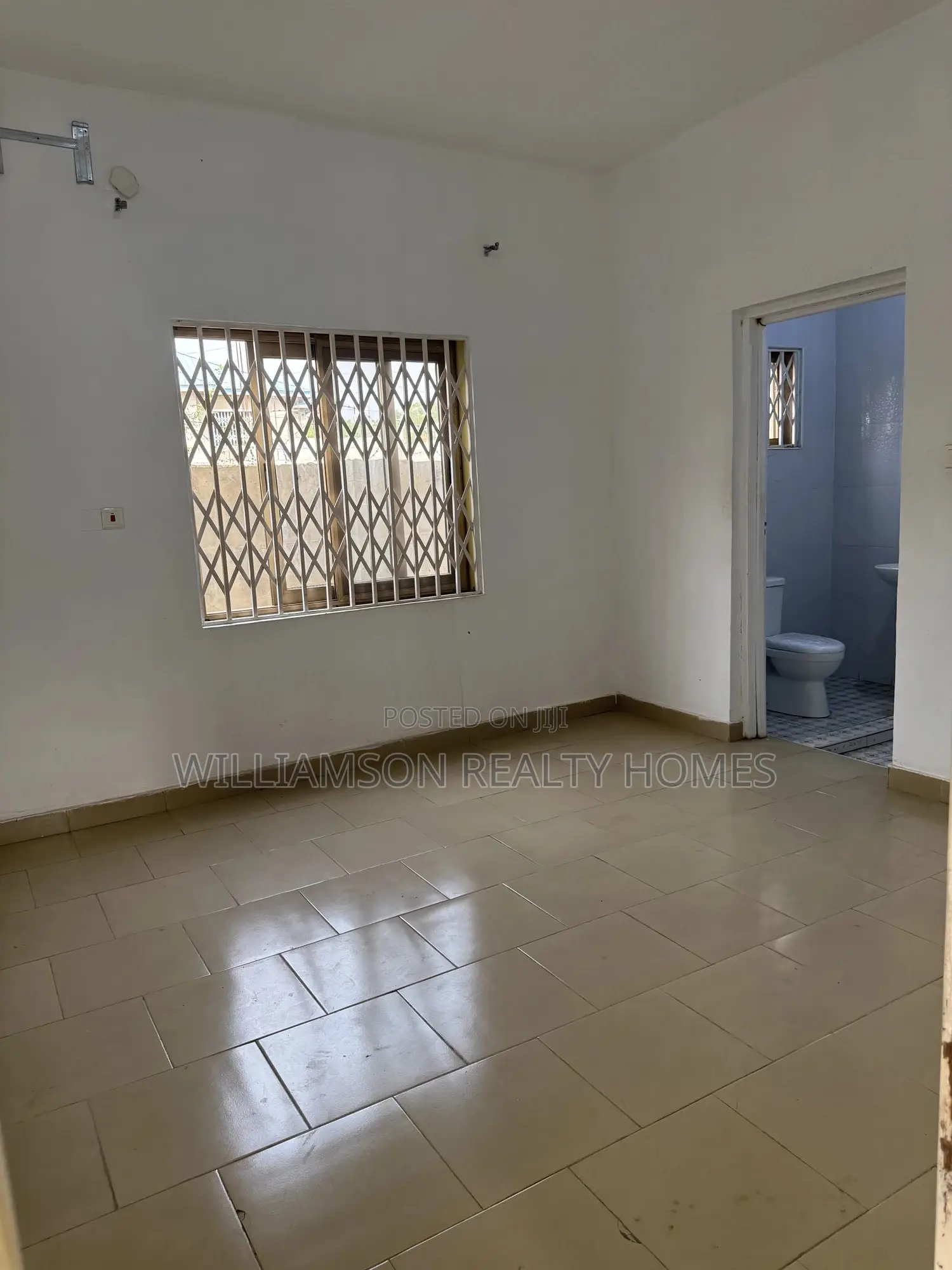 2bdrm Apartment in Community 18 Area, Spintex for rent