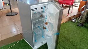 93lt Table Top Bottom Refrigerator a Fast Cooler