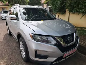 2020 Nissan Rouge For Rent