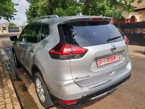 2020 Nissan Rouge For Rent