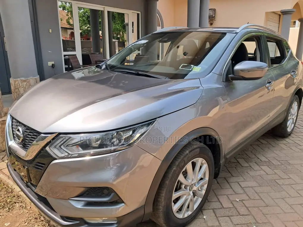 Nissan Rouge for Rent