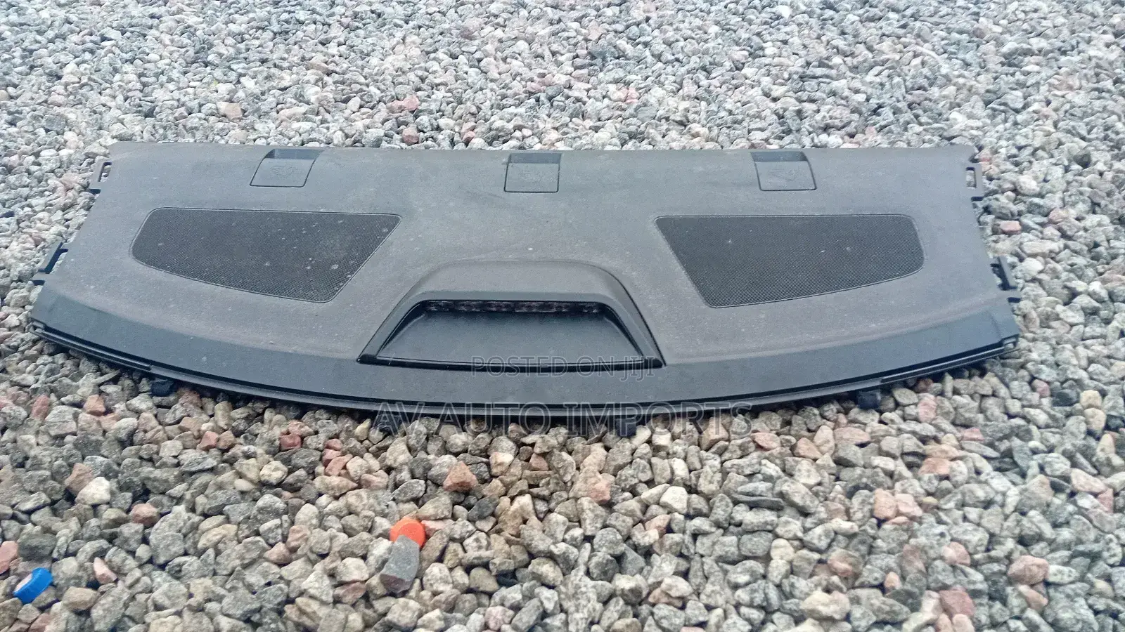 2020-24 Sentra Back Speaker N Break Light Panel