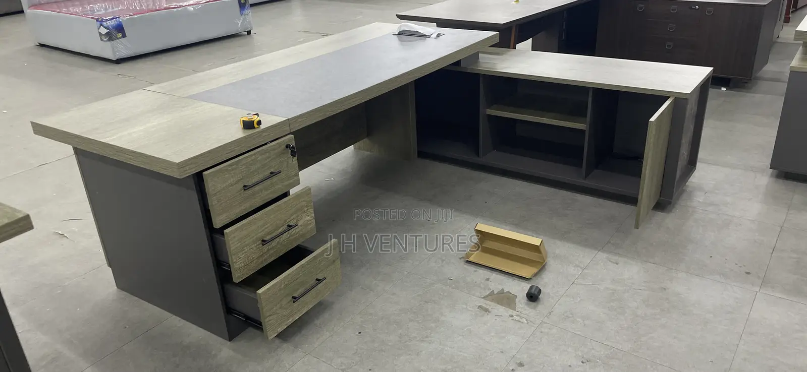 L Shaped Office Table