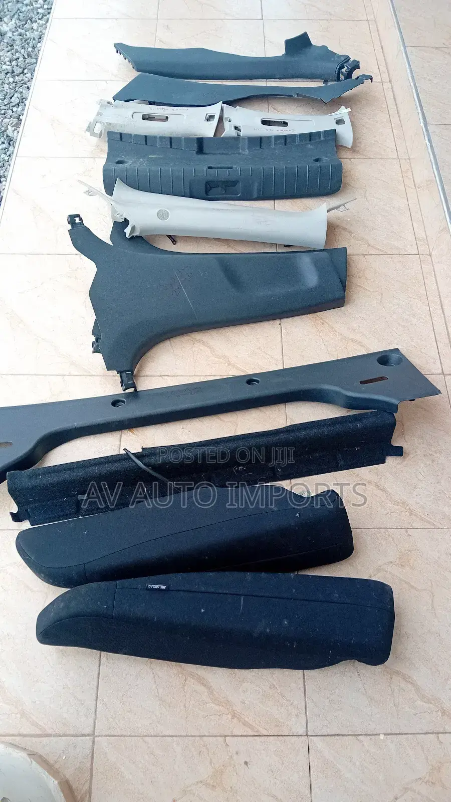 2020-24 Sentra Inside Plastics