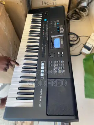 Yamaha Keyboard PSR-E473