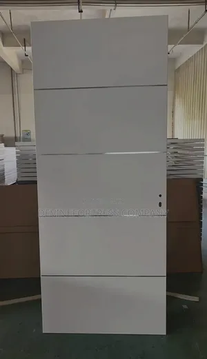 High Standard Smooth Sed Door Available in All Sizes