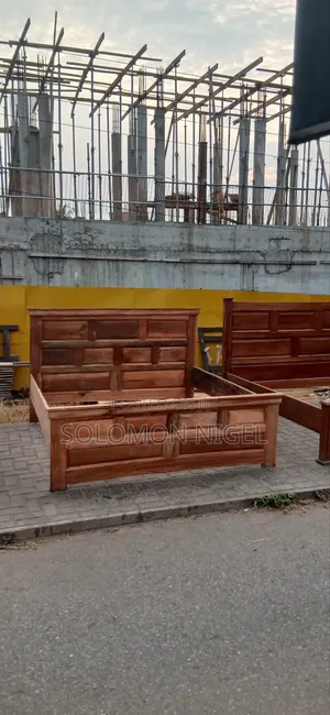 Wooden Queen Size
