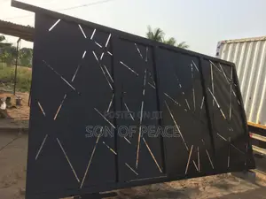 Main Entrance Gate/Pushing Gate