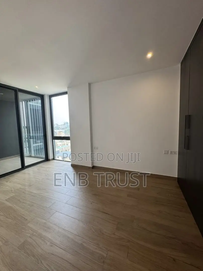 1bdrm Apartment in North Ridge for sale