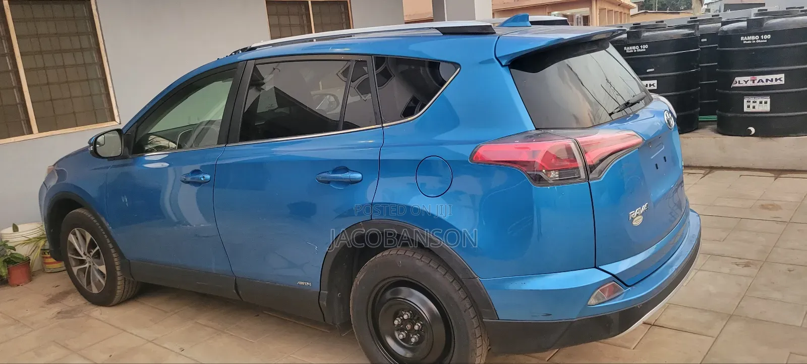 Toyota RAV4 2017 Blue