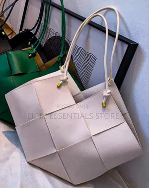High Quality Stylish Hand Bags