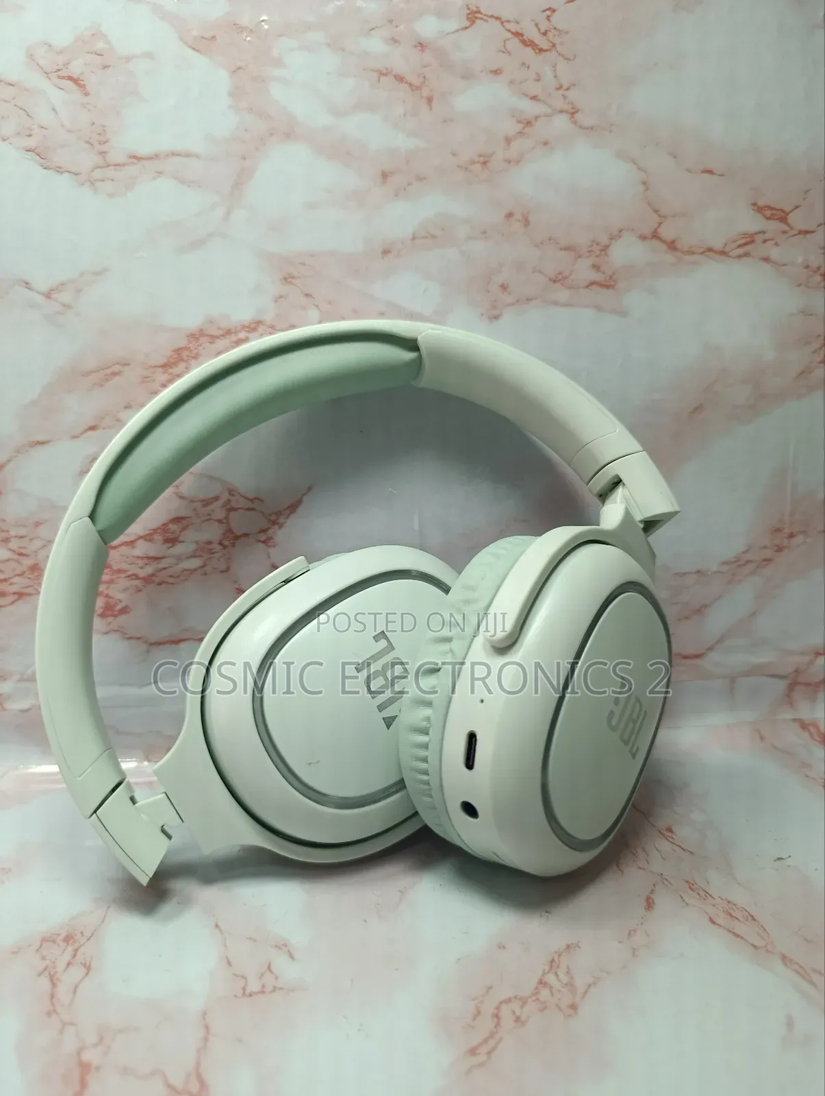 JBL Harman Pure Bass Wireless Headphones – Tune M9bt