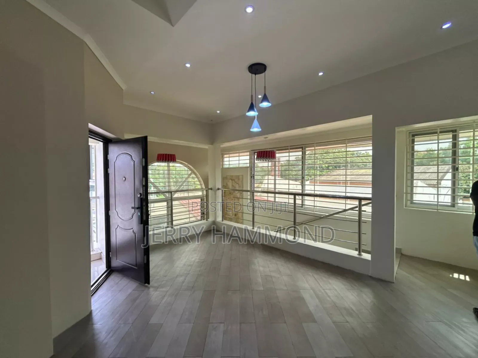 8bdrm Mansion in Cantoment In A Seren, Cantonments for rent