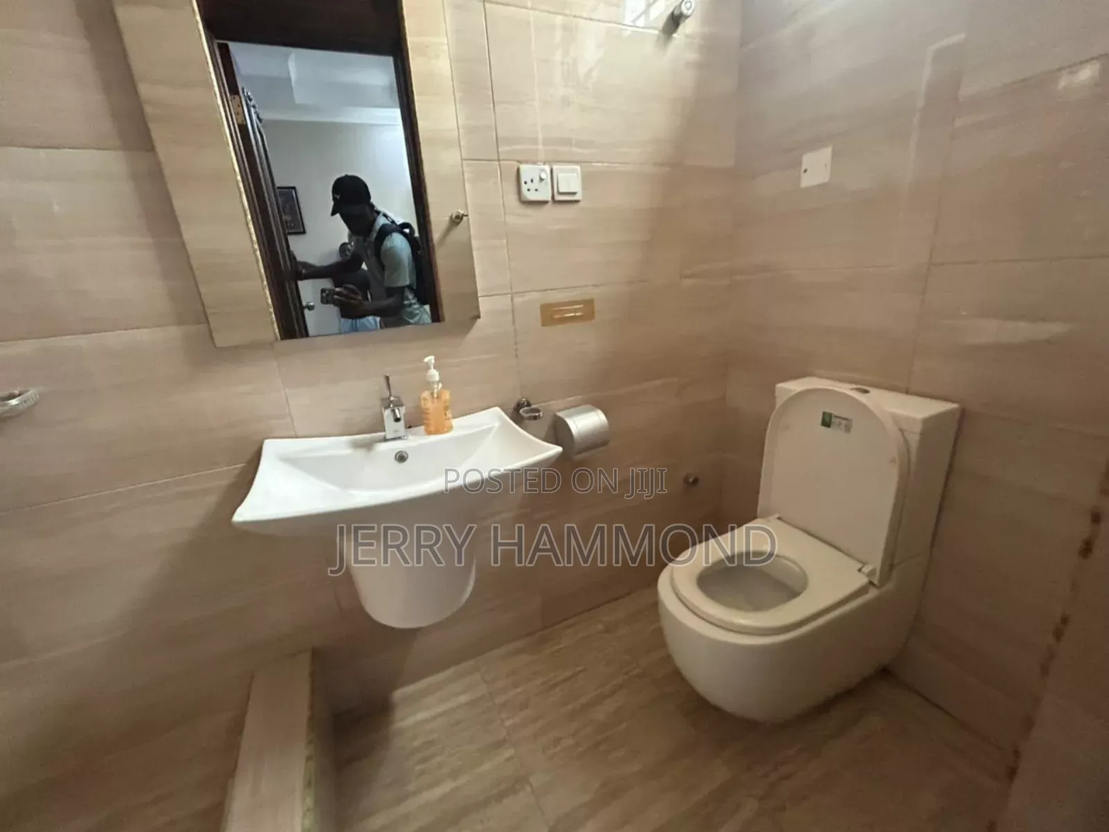 8bdrm Mansion in Cantoment In A Seren, Cantonments for rent