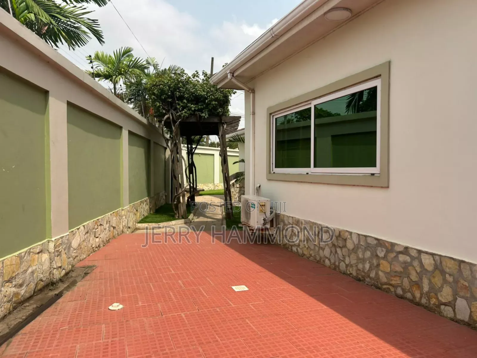 8bdrm Mansion in Cantoment In A Seren, Cantonments for rent