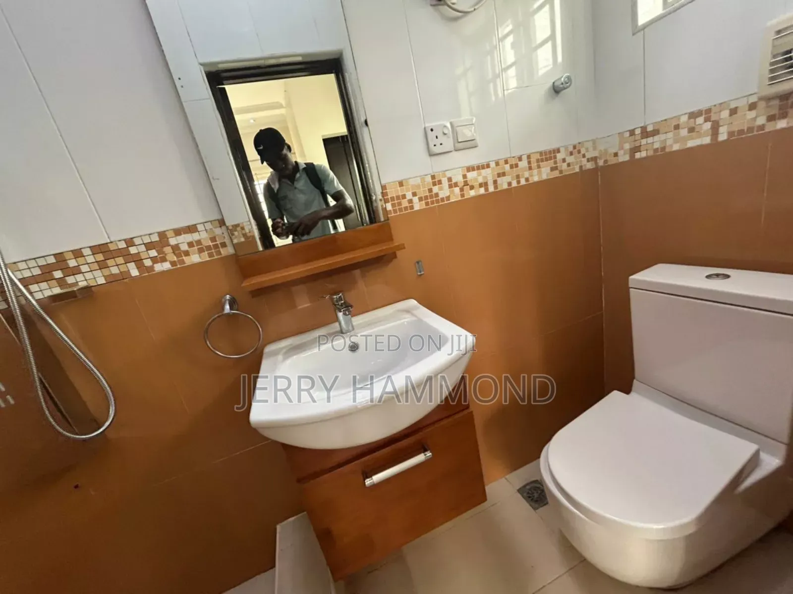 8bdrm Mansion in Cantoment In A Seren, Cantonments for rent