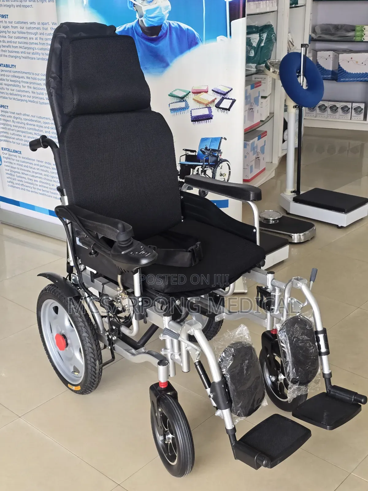 Electric Reclinable Wheelchair for Bariatic Patients