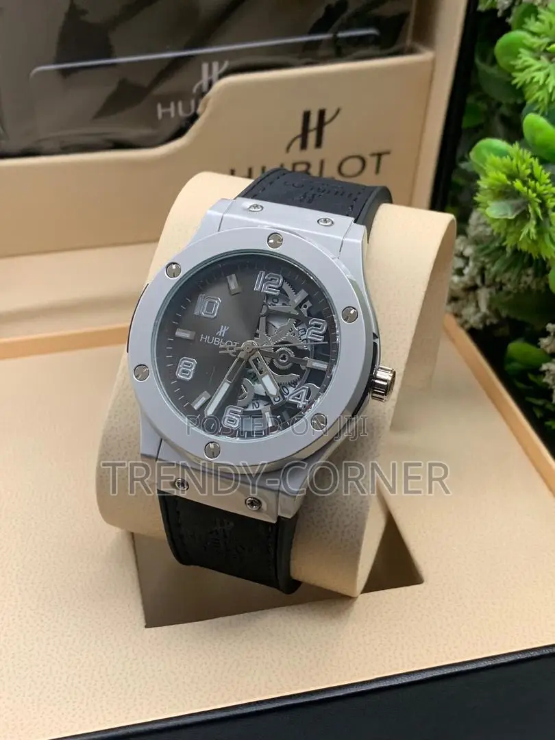 Hublot Classic Fusion ( Half Skeleton )