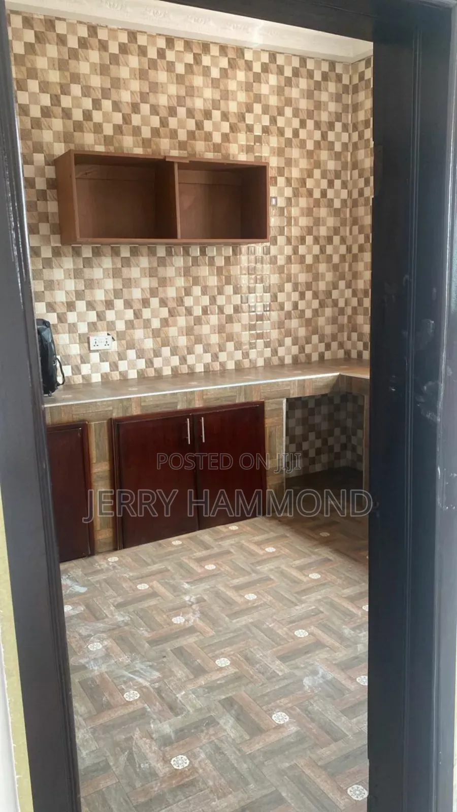 3bdrm Apartment in Bushroad In A  Seren, New Town for rent
