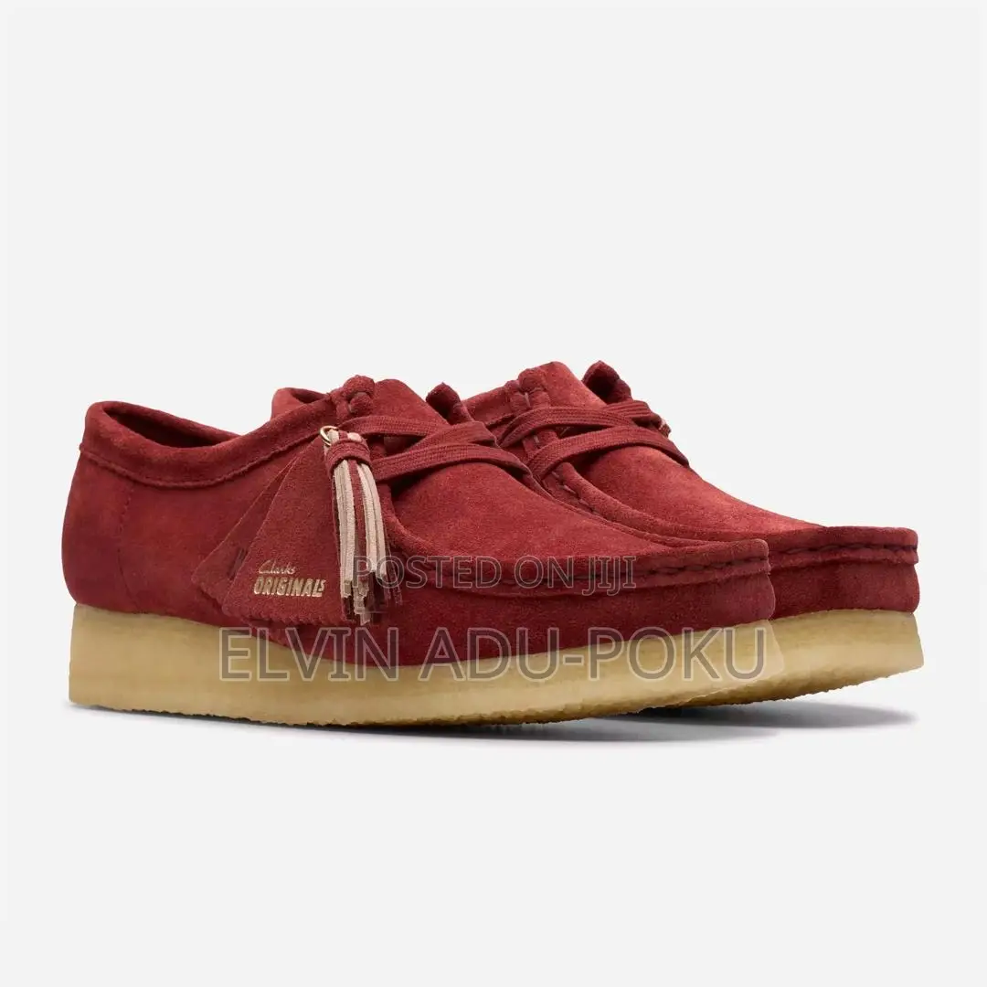Clarks Wallabees Low Boots in Different Colours , Swipe>