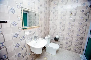 Hotel For Sale 15 Bedroom At Kasoa Cp