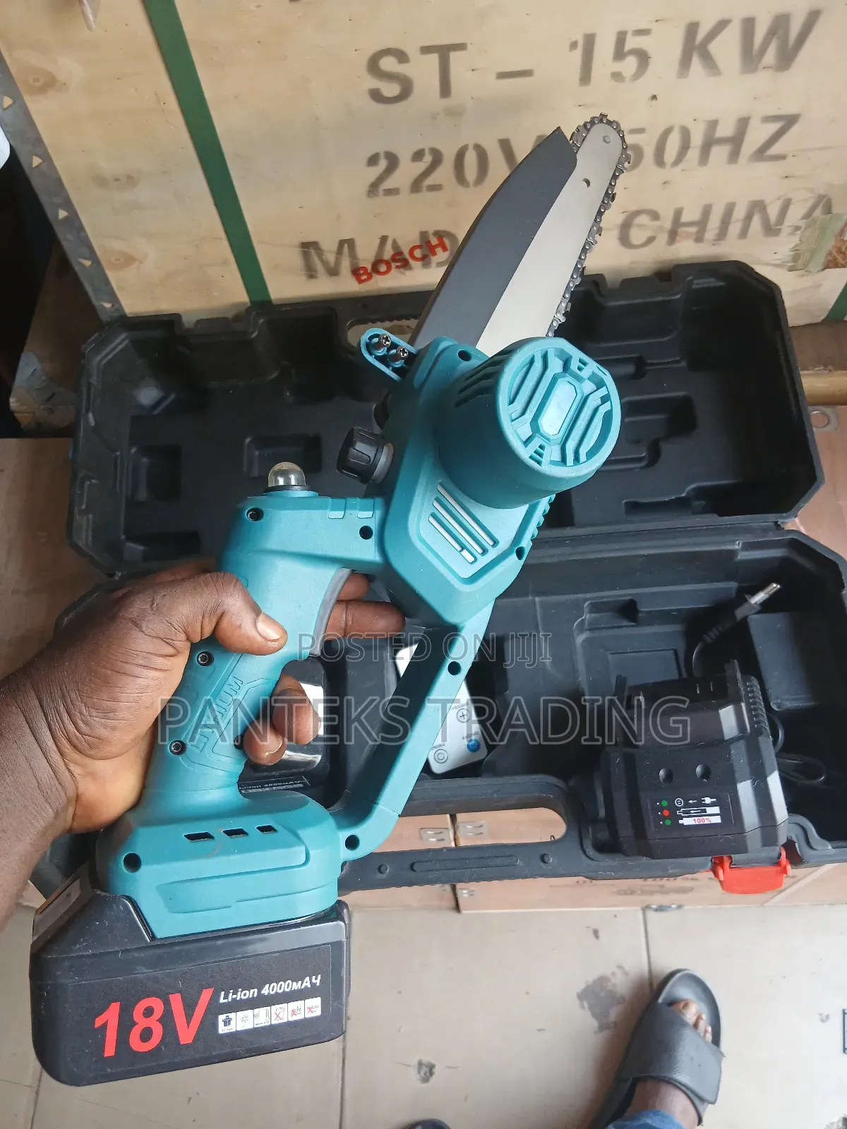 Rechargeable Chain Saw