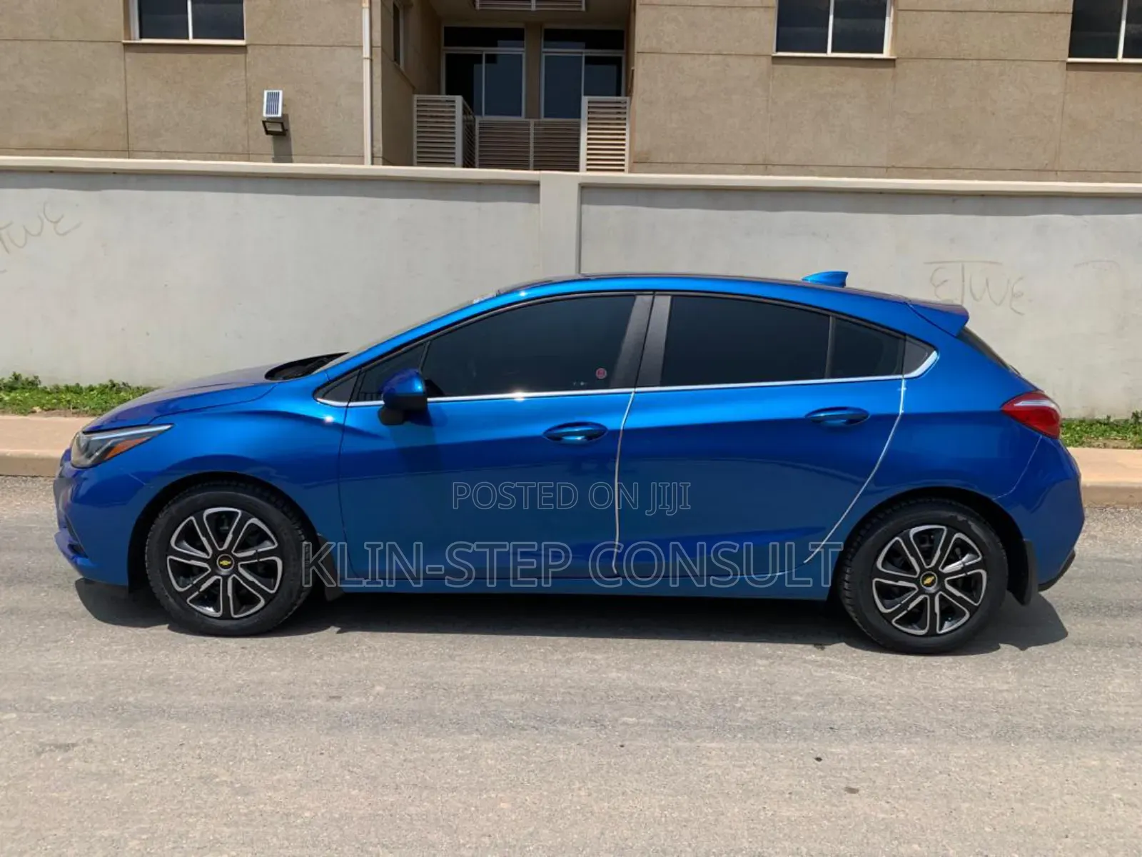 Chevrolet Cruze LT Auto Hatchback 2017 Blue
