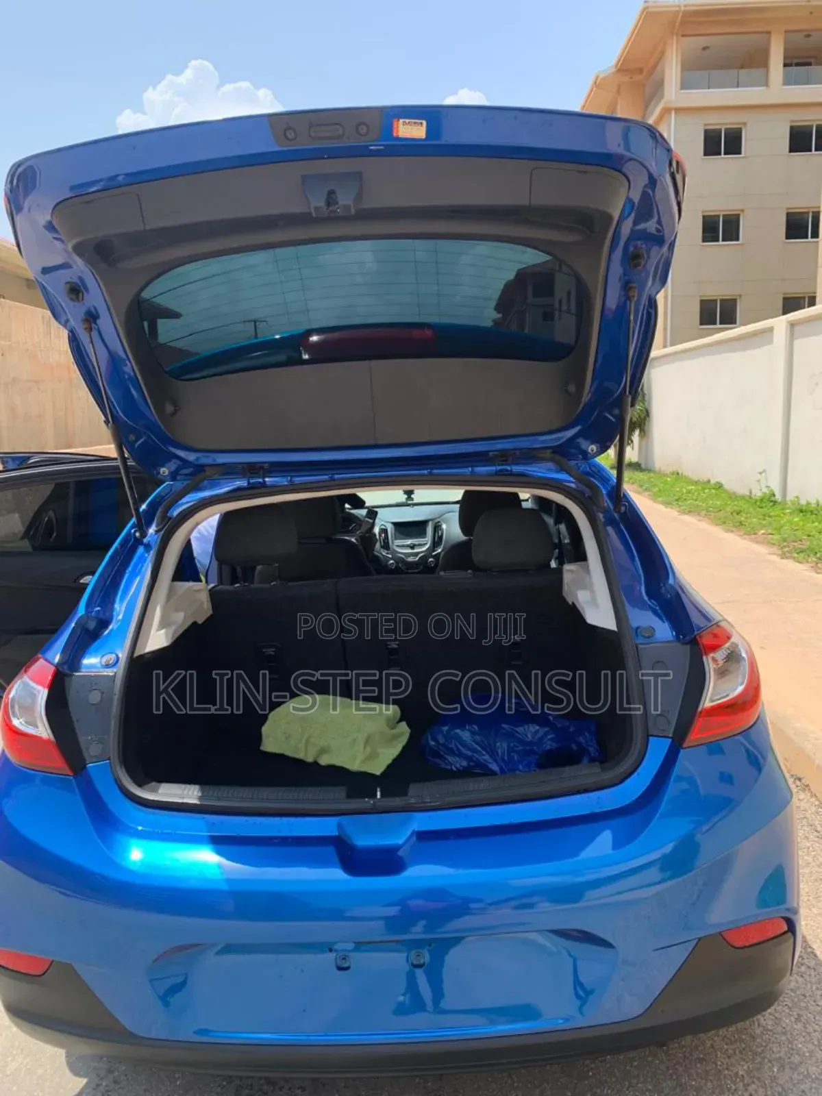Chevrolet Cruze LT Auto Hatchback 2017 Blue