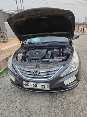 Hyundai Sonata Limited 2.0T Sedan (2.0L 4cyl 6A) 2012 Gray