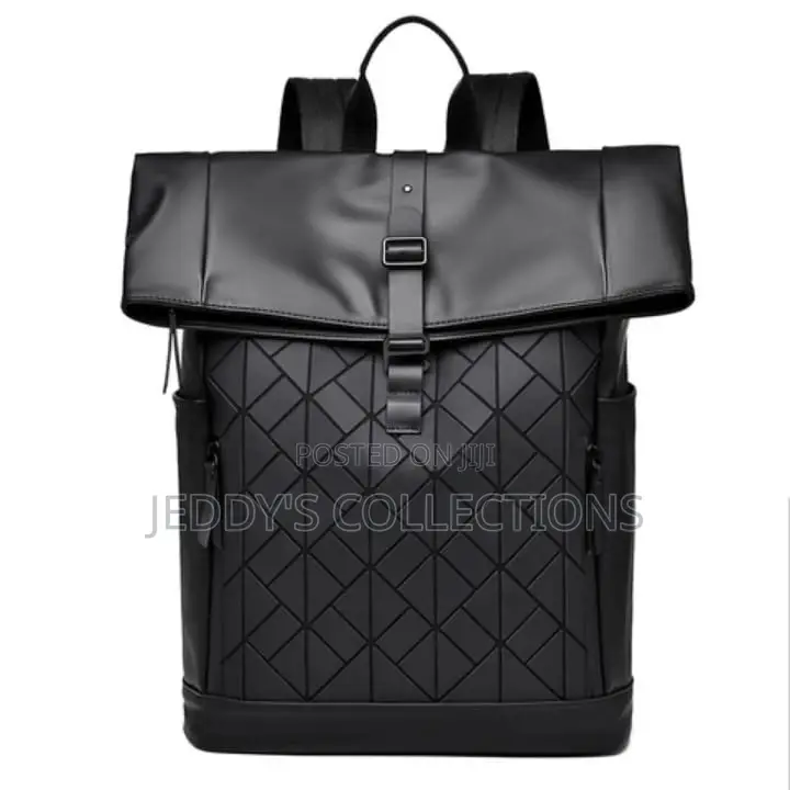 Quality Pu Large Capacity Outdoor Waterproof Backpack With Pockets