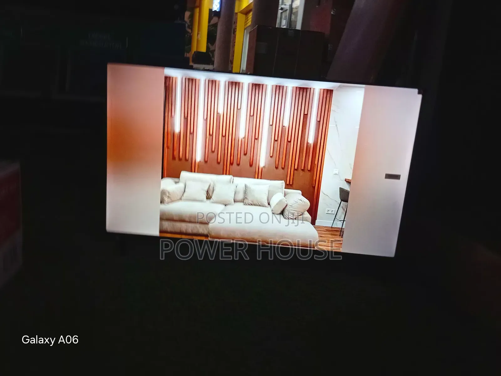 Enjoy Peaceful Home Viewing With TCL 43 Inches Smart Tv TCL