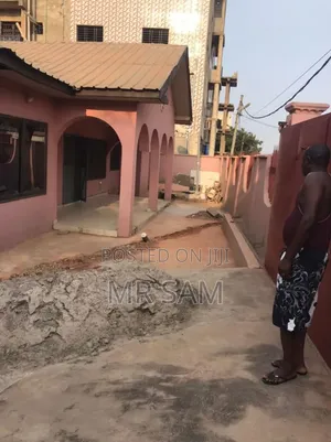 3bdrm House in Sam Properties, Adenta for sale